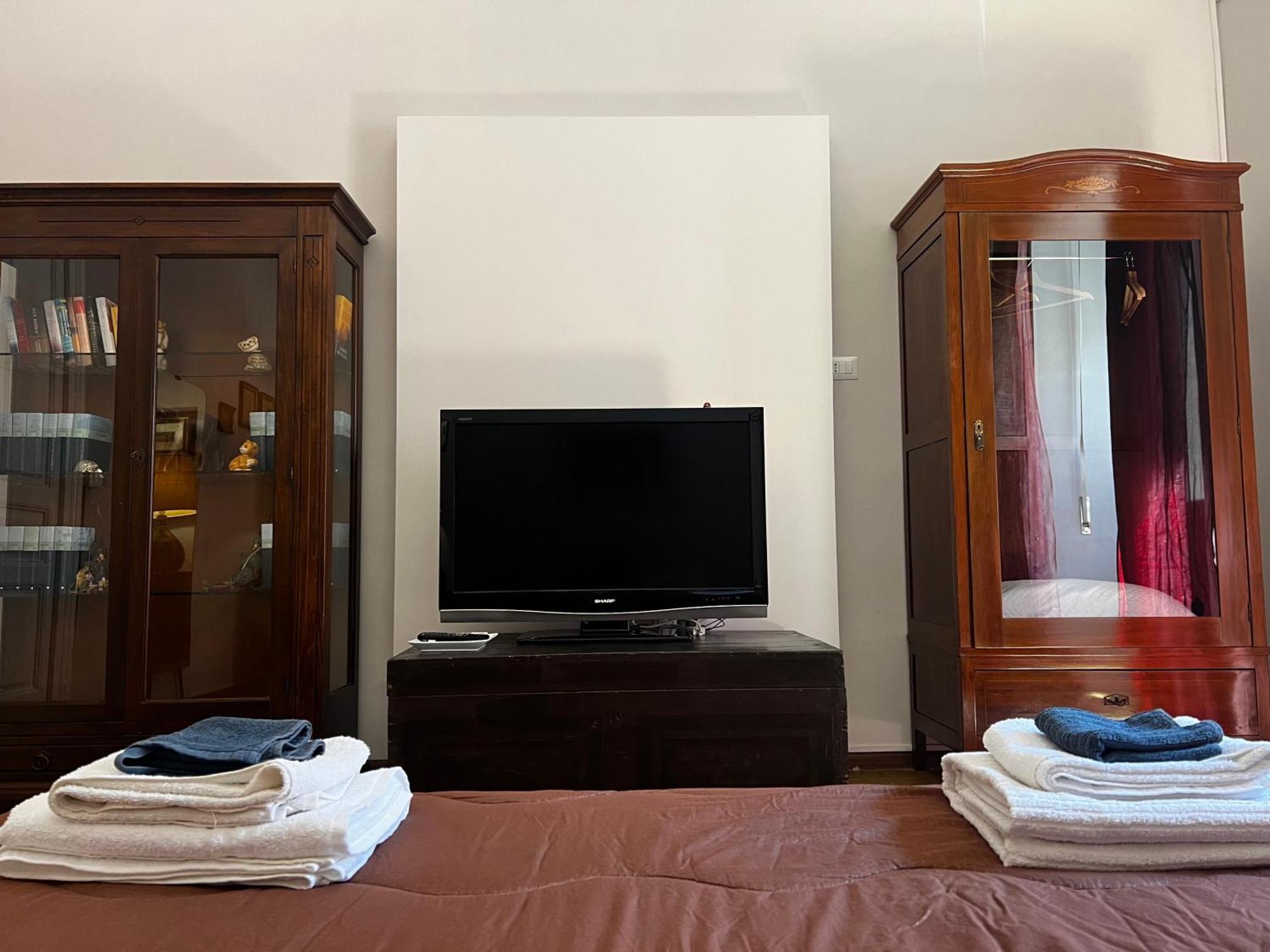 Casa Ida - Entire House Apartment Катания Екстериор снимка